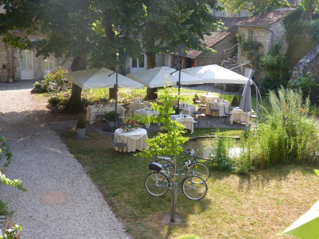 Logis Hotel Le Relais Louis XI Мён-сюр-Луар Экстерьер фото